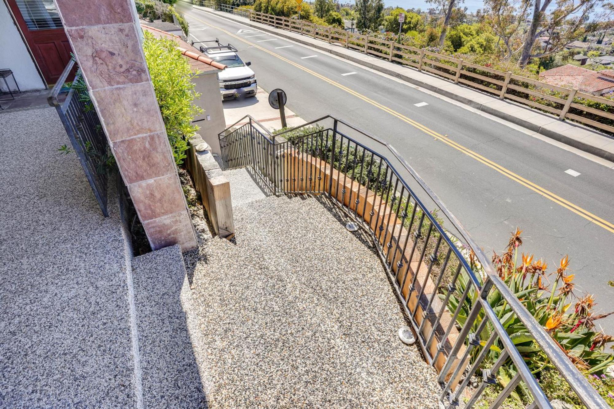 Laguna Beach Getaway With Patio And Clear Ocean Views! Екстер'єр фото